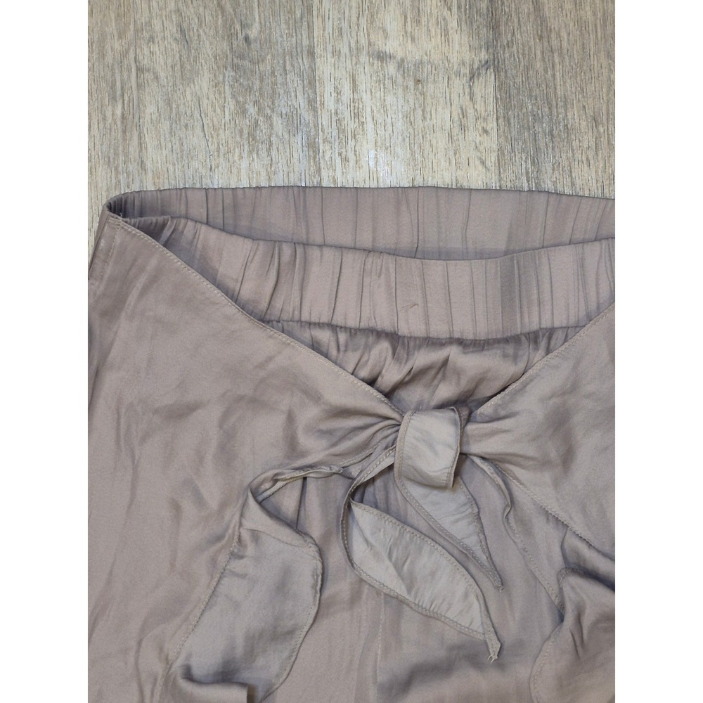 Elegant Women's Gray Wide-Leg Pants - Picture 3 of 8